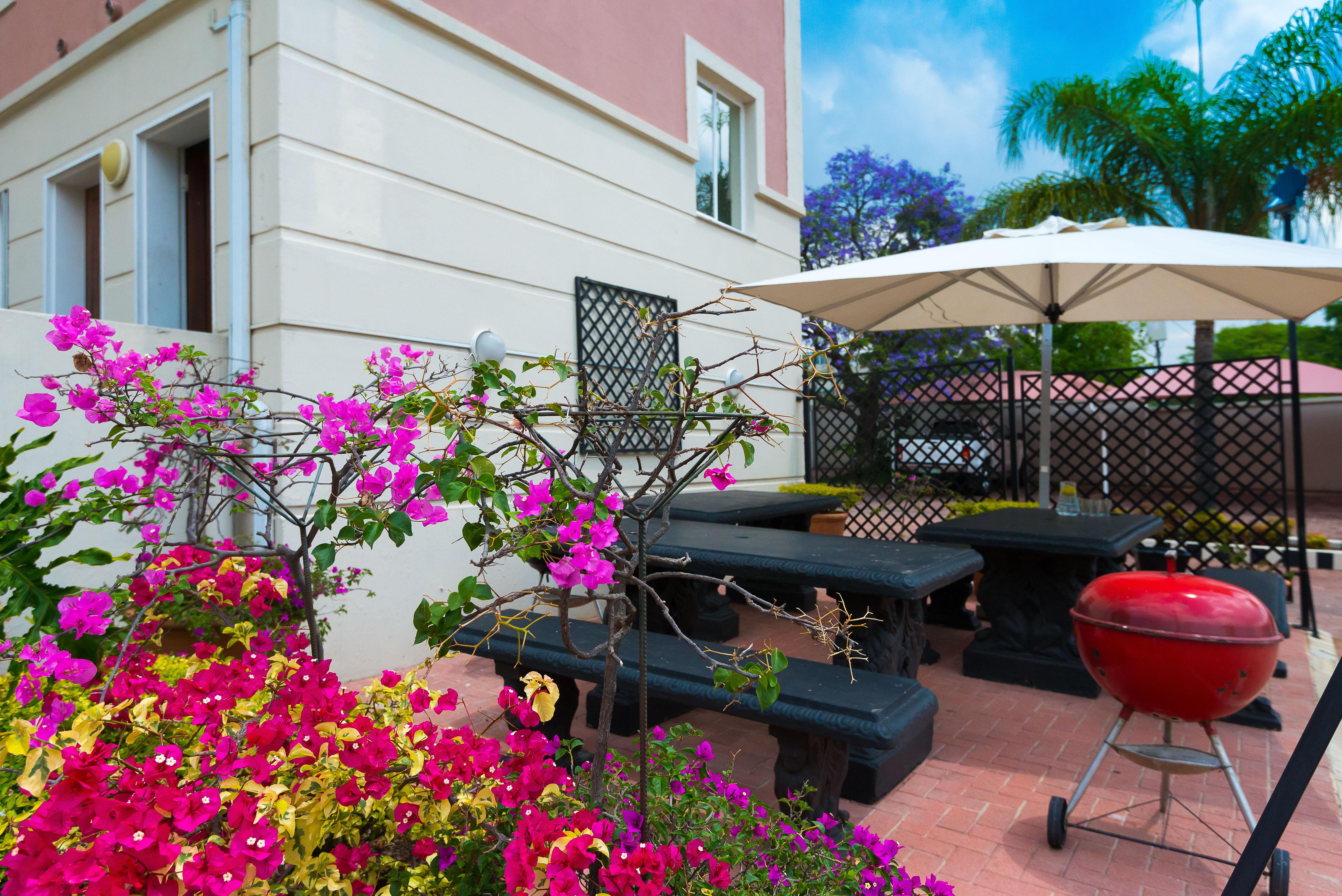 พรีเมียร์ คลาส Aparthotel โจฮันเนสเบิร์ก ภายนอก รูปภาพ