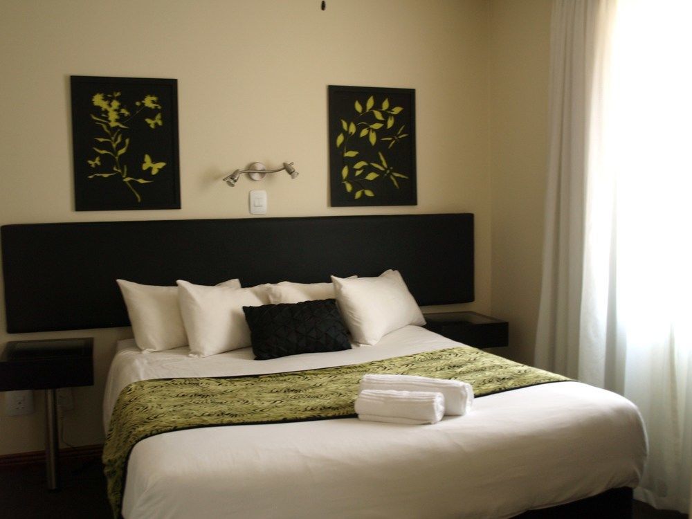 พรีเมียร์ คลาส Aparthotel โจฮันเนสเบิร์ก ภายนอก รูปภาพ