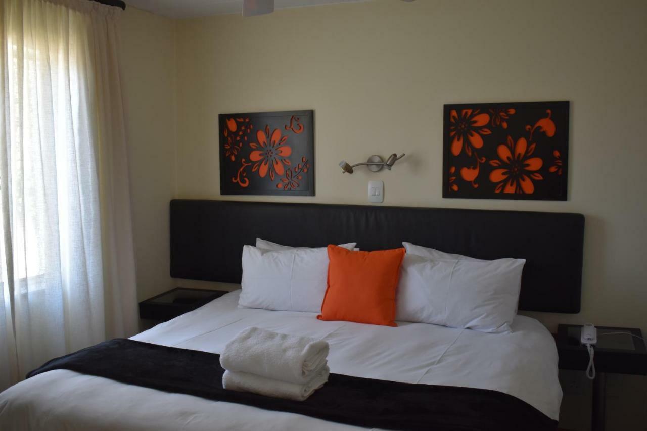พรีเมียร์ คลาส Aparthotel โจฮันเนสเบิร์ก ภายนอก รูปภาพ