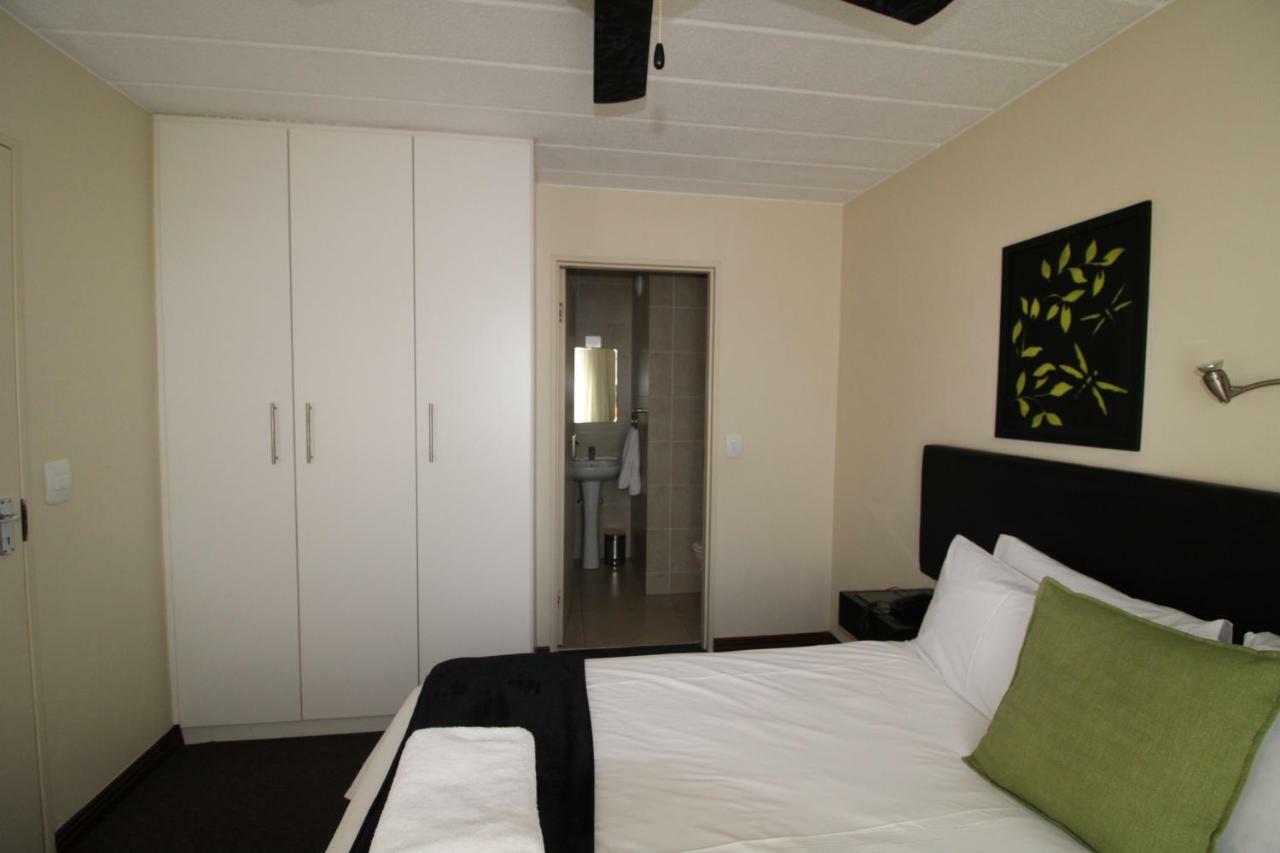 พรีเมียร์ คลาส Aparthotel โจฮันเนสเบิร์ก ภายนอก รูปภาพ